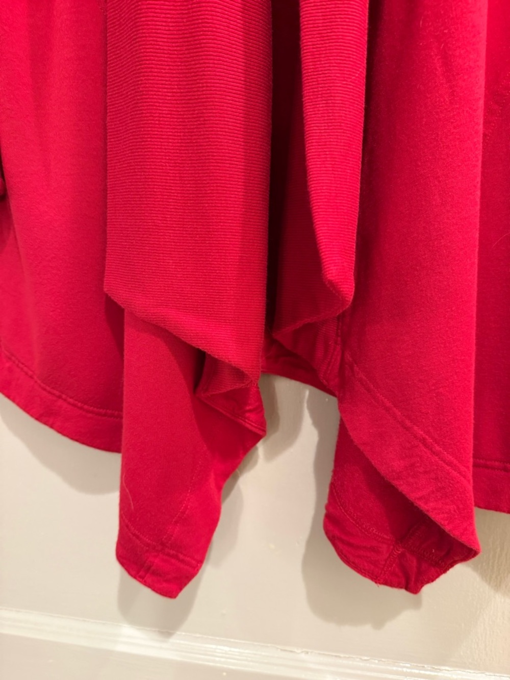 ATHLETA Pranayama Restore Wrap In Red size 1X EUC - Picture 3 of 3